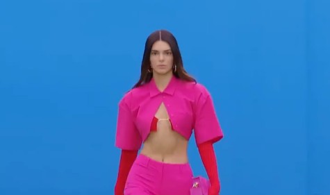 Ο Jacquemus παρουσίασε την πιο καλοκαιρινή και ανεπιτήδευτη συλλογή