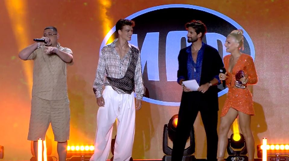 Mad Clip & Josephine το Καλύτερο Ντουέτο για το «Fimi» – Πήραν το βραβείο από τους Γιώργο Καράβα & Ανδρέα Αθανασόπουλο