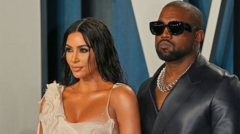 Κιμ Καρντάσιαν: Ποζάρει με μαγιό μετά την επανένωση με τον Κάνιε Γουέστ και «ρίχνει» το Instagram