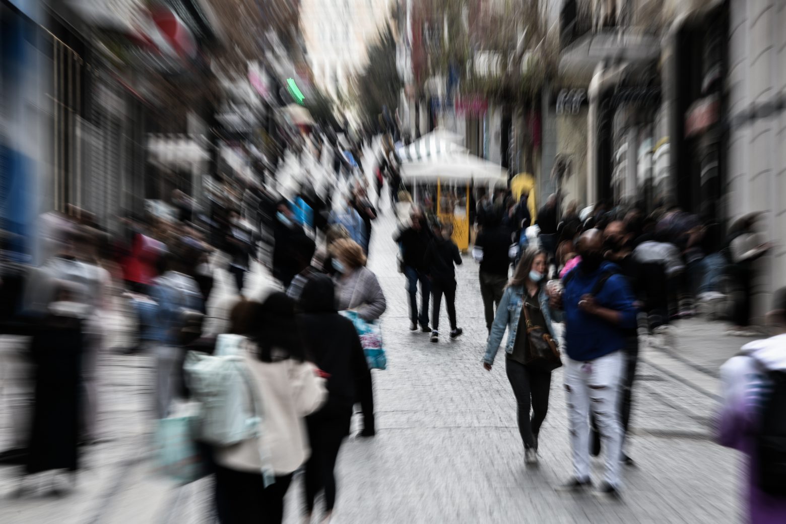 Κοροναϊός: Οι ανεμβολίαστοι «φρενάρουν» το τείχος ανοσίας – Πότε θα ξεμπερδέψουμε με την πανδημία