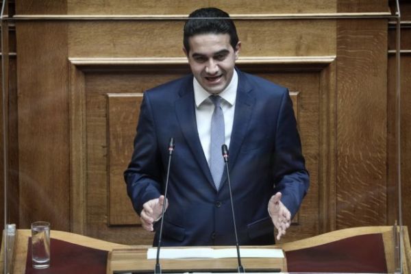 ΚΙΝΑΛ – Κατρίνης: Η κυβέρνηση με τις αστοχίες της υπονομεύει την εμπιστοσύνη στο εμβόλιο
