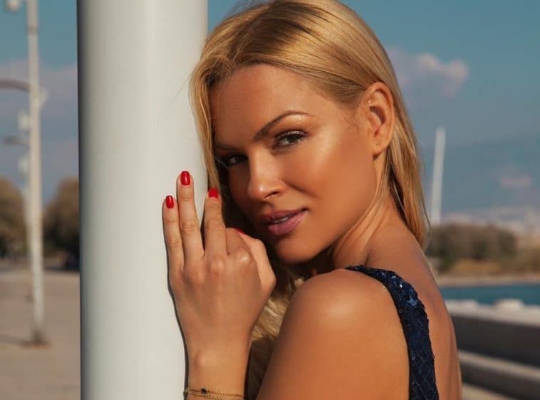 Βίκυ Κάβουρα: «Έχω τρακάρει επειδή κοιτούσα μια άλλη γυναίκα»