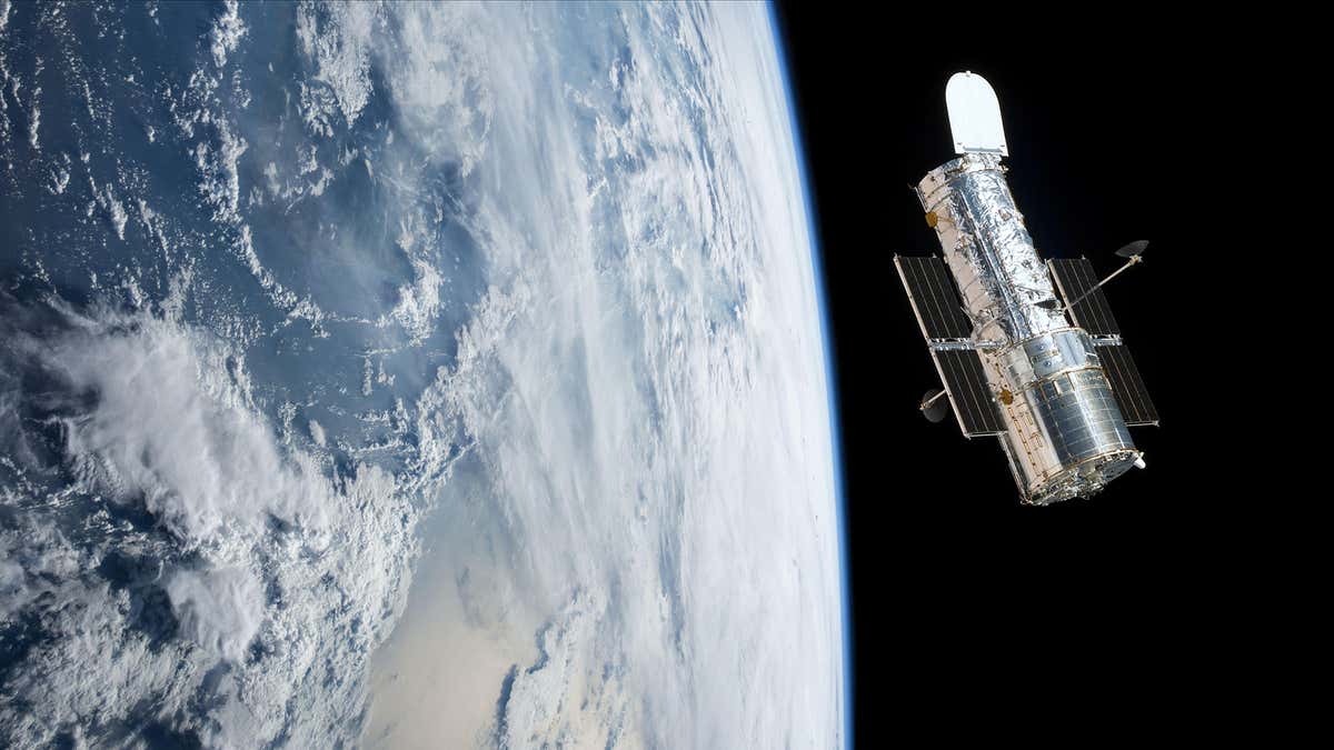 Hubble: Ξανά σε λειτουργία το θρυλικό διαστημικό τηλεσκόπιο