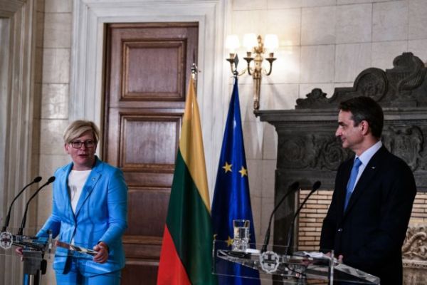 Συνάντηση Μητσοτάκη με πρωθυπουργό Λιθουανίας: Η Ελλάδα δεσμεύεται να προστατεύσει τα σύνορά της, που είναι και σύνορα της ΕΕ