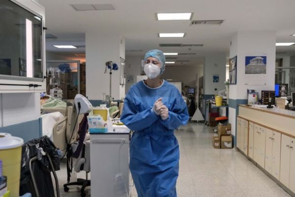 Κοροναϊός: «Συναγερμός» για την εξάπλωση της «Δέλτα» – Ποιες περιοχές είναι μια «ανάσα» από το κόκκινο