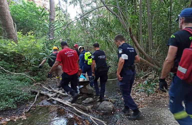 Κρήτη: Καρέ – καρέ η διάσωση Γαλλίδας από το φαράγγι του Ρίχτη – Τι συνέβη
