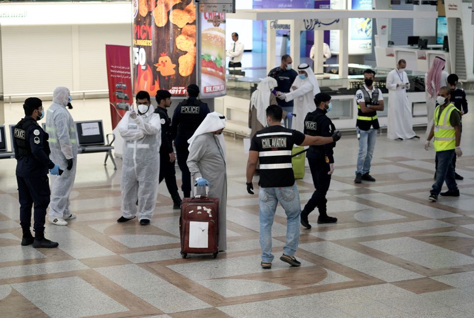 Κουβέιτ: Δεν επιτρέπει στους ανεμβολίαστους να ταξιδέψουν στο εξωτερικό
