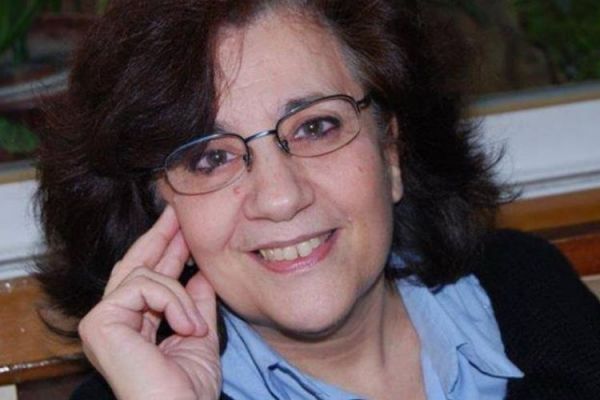 Μάρω Βαμβουνάκη: Έχω φάει ξύλο από άνδρα κι έχω ρίξει. Ο έρωτας δεν γνωρίζει από καθωσπρεπισμούς – Οργή στο Facebook