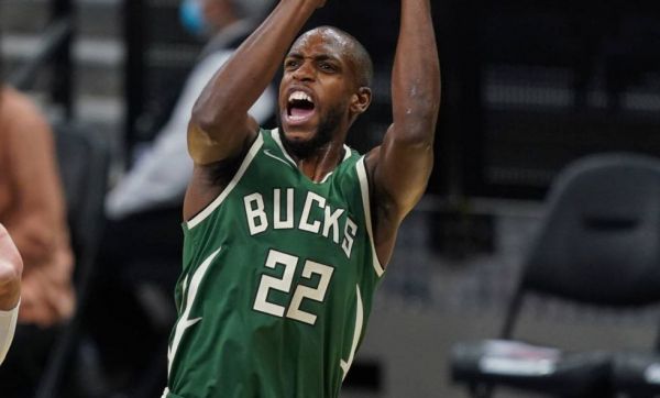 Μπακς – Χοκς 123-112: Τρομεροί οι Μπακς χωρίς Γιάννη καθάρισαν τους Χοκς κάνοντας το 3-2