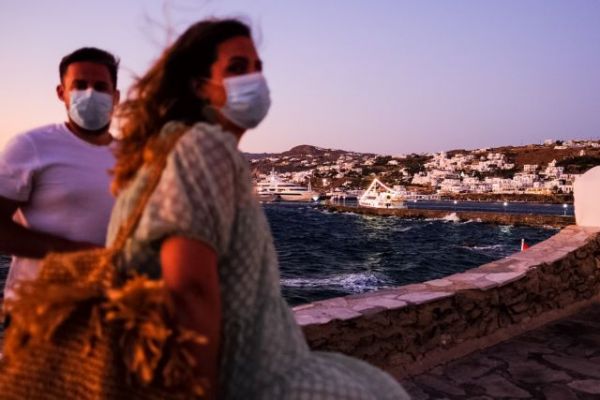 Κοροναϊός: Απειλή για νέο κύμα διασποράς –  SOS για τους ρυθμούς εμβολιασμού