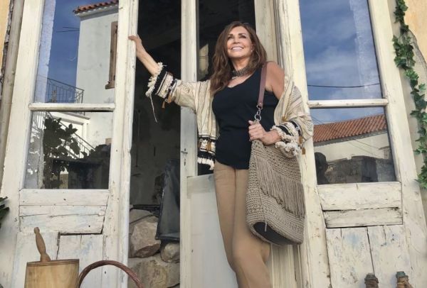 Μιμή Ντενίση: Πιο φυσική από ποτέ στη νέα της φωτογραφία