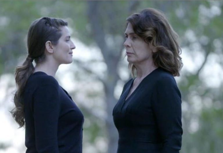 Άγριες Μέλισσες Spoiler: Νέο χτύπημα από την Μυρσίνη στις αδελφές Σταμίρη