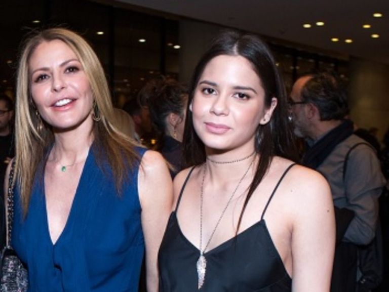 Η Αλεξάνδρα Κωστοπούλου απολαμβάνει την Πάτμο κάτω από τον ήλιο