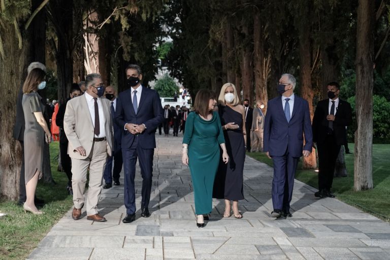 Προεδρικό Μέγαρο: Μήνυμα ενότητας και ελπίδας για το μέλλον της χώρας