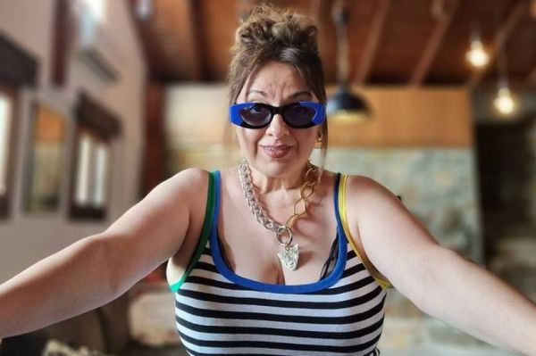 Μαθήματα χορού από την Σοφία Μουτίδου σε όλα τα κορίτσια που ντρέπονται