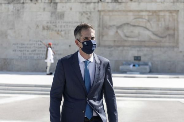 Κώστας Μπακογιάννης: Τον Αύγουστο αρχίζει η ανάπλαση της κάτω πλευράς της πλατείας Συντάγματος