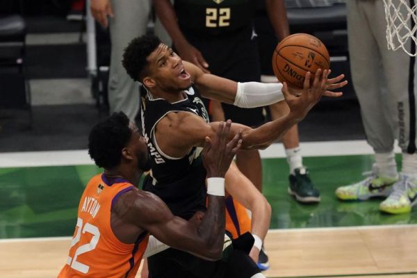 Στην κορυφή του NBA οι Μπακς και ο Γιάννης Αντετοκούνμπο