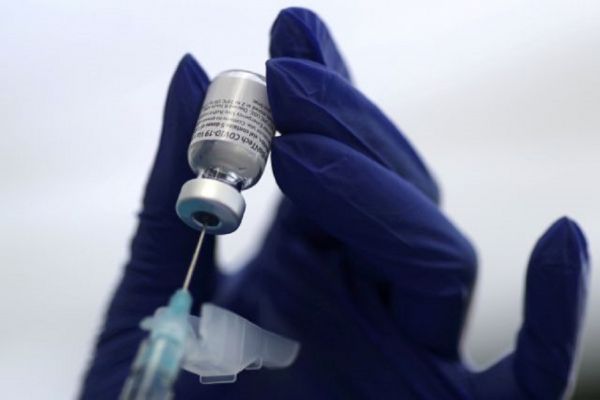 Βασιλακόπουλος: Πόσο κρατάει η προστασία από το εμβόλιο – Ποιοι χρειάζονται τρίτη δόση