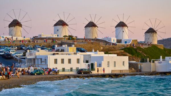 Επανέρχεται ο εφιάλτης των περιοριστικών μέτρων – Γιατί «κοκκίνισε» η Μύκονος, ποιες άλλες περιοχές κινδυνεύουν