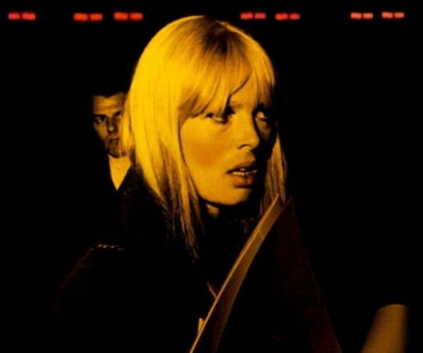 Nico: Η ζωή της αινιγματικής μούσας των Velvet Underground