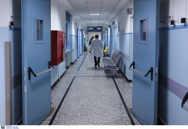 Ρόδος: 18 ανεμβολίαστοι πολίτες βρίσκονται στο νοσοκομείο