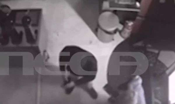 Βίντεο ντοκουμέντο: «Χτύπησαν» την ίδια καφετέρια τρεις φορές – Μπήκαν… και παρήγγειλαν καφέ