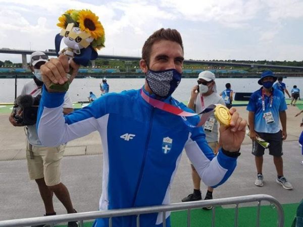 Συγχαρητήρια μηνύματα των πολιτικών αρχηγών στον Στέφανο Ντούσκο