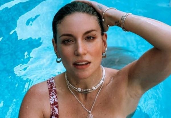 Αθηνά Οικονομάκου: Η τρυφερή ανάρτηση για την γνωριμία με τον έρωτα της ζωής της