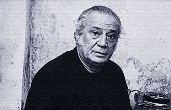 Νίκος Καρούζος: Μη με διαβάζετε όταν δεν έχετε παρακολουθήσει κηδείες αγνώστων ή έστω μνημόσυνα