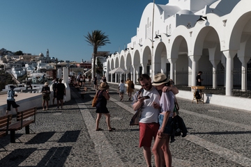 Μετάλλαξη Δέλτα: «Βράζει» από κρούσματα η χώρα – Ποια μέτρα εξετάζονται σε περίπτωση που κάποια περιοχή «κοκκινίσει»