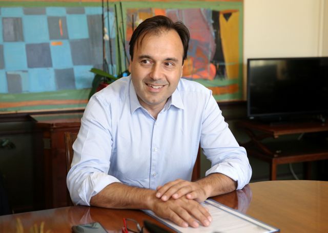 Την ενίσχυση των κατ’ οίκον εμβολιασμών ζητά από τους δήμους ο πρόεδρος της ΚΕΔΕ