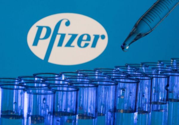 Pfizer: Νέο άλμα στις πωλήσεις εμβολίων
