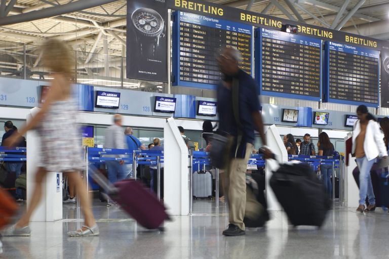 Σε κινούμενη άμμο ο τουρισμός – Ευμετάβλητη η κατάσταση λόγω της πανδημίας