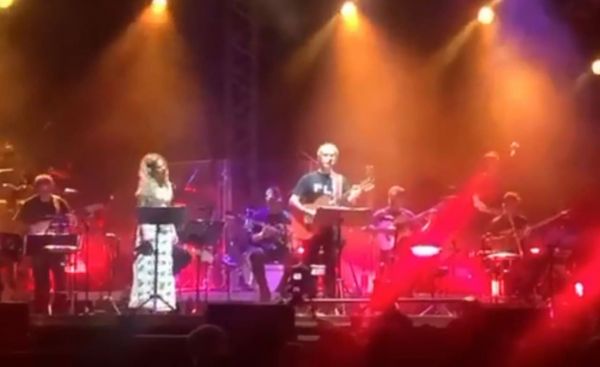 Μαγικές στιγμές χάρισε ο Γιώργος Νταλάρας στην Τεχνόπολη