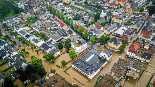 Ολλανδία: Σε κατάσταση εθνικής ανάγκης λόγω πλημμυρών