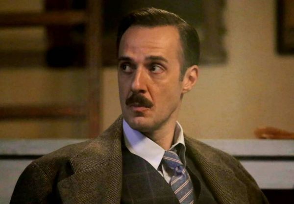 Χρήστος Πλαΐνης: «Στο σπίτι δεν βλέπω τις Άγριες Μέλισσες»