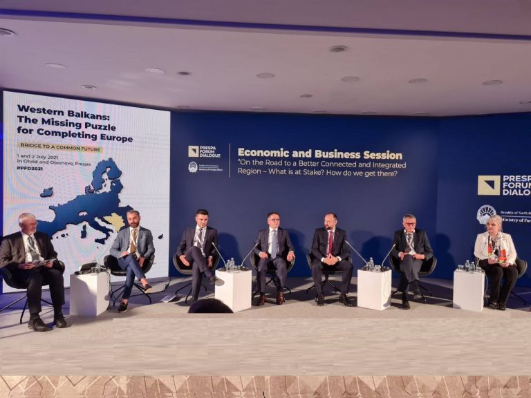 Ψυχρολουσία στα Σκόπια: Η Βουλγαρία δεν έστειλε ούτε έναν εκπρόσωπο στο Φόρουμ των Πρεσπών