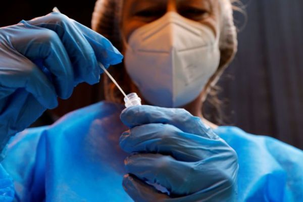 Αχαΐα: Επισκέπτρια γέμισε χωριό με κρούσματα – Αρνητές του εμβολίου οι περισσότεροι