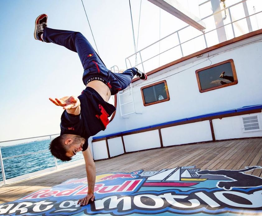 Red Bull Art of Motion: O παγκόσμιος πρωταθλητής Δ. Κυρσανίδης μιλά στο in.gr για την «τέχνη της φυγής»