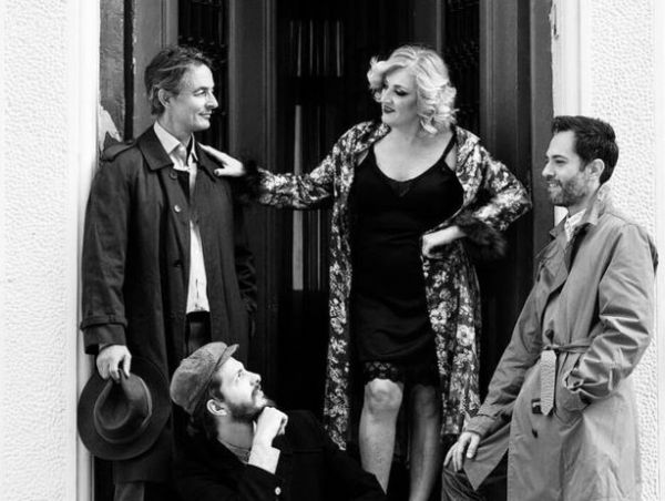 Faliro Summer Theater: Η Υρώ Μανέ ανεβαίνει ξανά στην σκηνή ως «Ρένα»