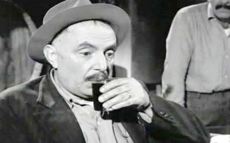 Ορέστης Μακρής: Ο τενόρος που έκανε καριέρα σε ρόλο μεθύστακα, αν και δεν έπινε γουλιά