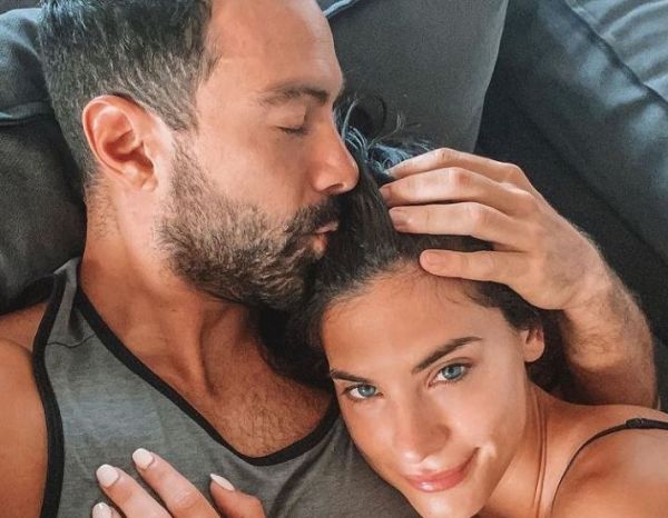 Σάκης Τανιμανίδης: Η viral φώτο του χαζομπαμπά που «δεν παίρνει ούτε ανάσα»