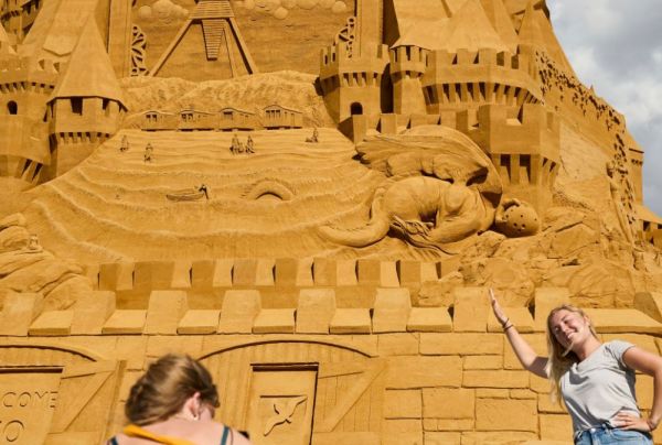 Αυτό είναι το νέο μεγαλύτερο κάστρο από άμμο