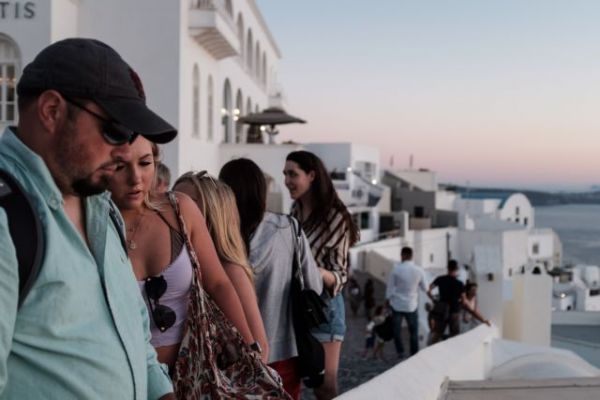Κοροναϊός: Σε «κόκκινο» συναγερμό για τα… «πορτοκαλί» νησιά – Ώρα αποφάσεων με φόντο την αύξηση κρουσμάτων, «κληρώνει» και για Μύκονο