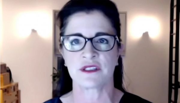 Zoom – Πόσα βγάζει η γυναίκα που έβαλε την υπογραφή της πίσω από την πασίγνωστη πλατφόρμα;