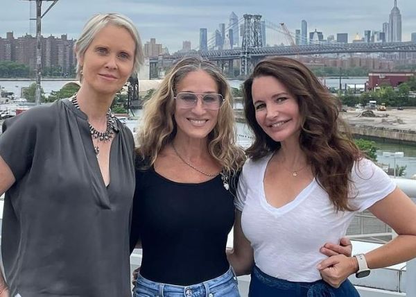 Sex and the City: Επιστροφή στα γυρίσματα – Δείτε την φωτογραφία των τριών στη Νέα Υόρκη