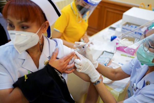 Ταϊλάνδη: Αμφιβολίες για το κινέζικο εμβόλιο Sinovac αφήνει έγγραφο του υπουργείου Υγείας