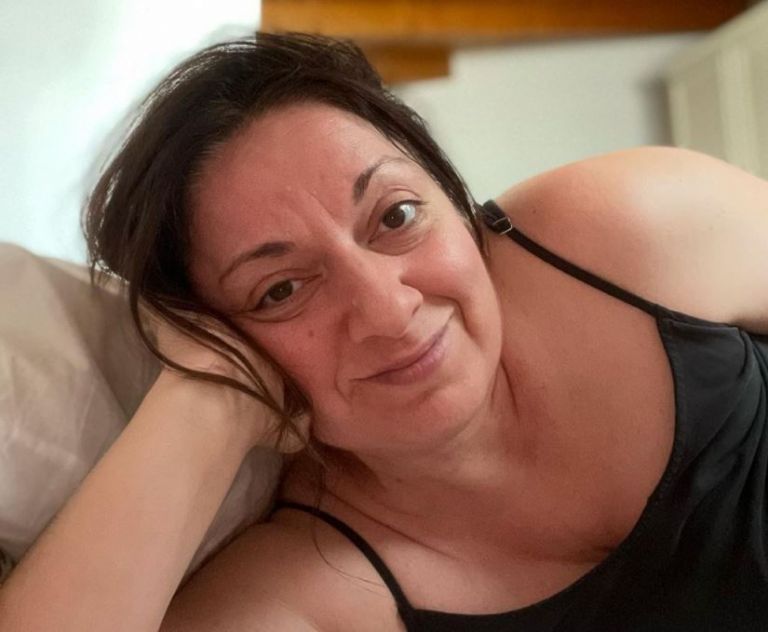 Σοφία Μουτίδου: Ποζάρει με μαγιό χωρίς φίλτρα και ρετούς