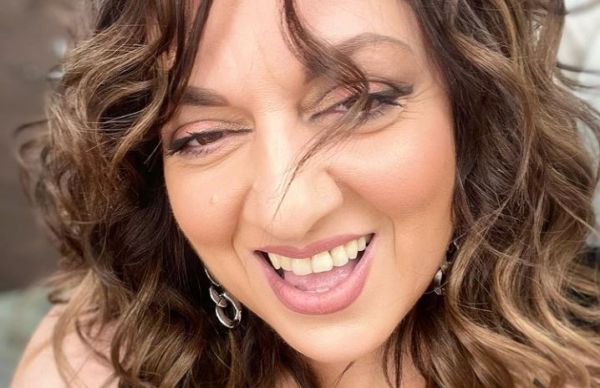 Σοφία Μουτίδου: «Σπάει» το Instagram ως αναδυόμενη Αφροδίτη