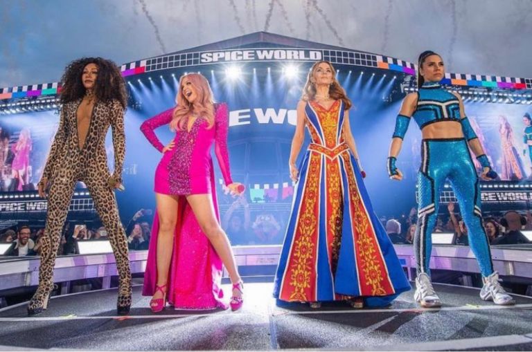 Spice Girls: Μέλος του συγκροτήματος παντρεύτηκε ύστερα από 23 χρόνια σχέσης